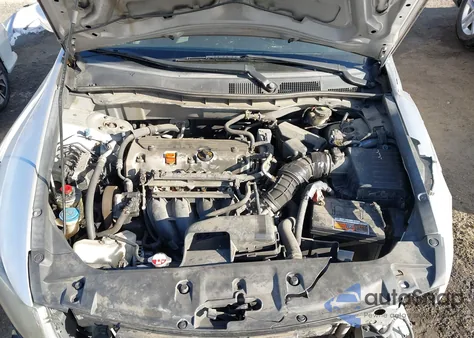 2011 Honda Accord 2.4 Lx z USA, uszkodzony, nr VIN 1HGCP2F39BA017318